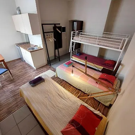 Looming Hostel
