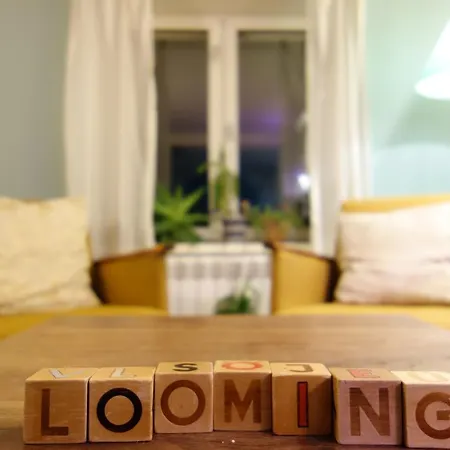 Looming *