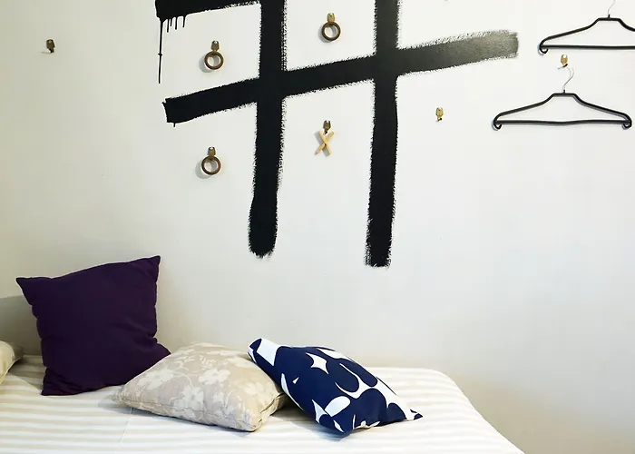 Looming بيت شباب